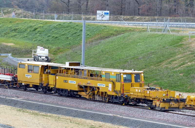 (4) 99 87 9 222 504-2 AC-09 ETF.jpg