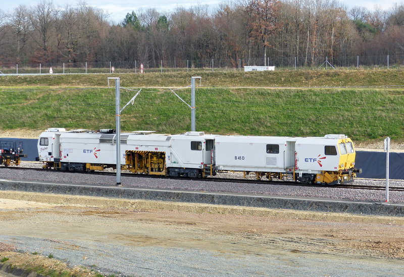 (3) 99 87 9 122 501-9 B45 D ETF.jpg