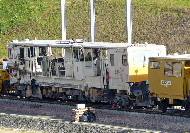 (7) 99 87 9 126 502-3 DGS 72 NR ETF.jpg