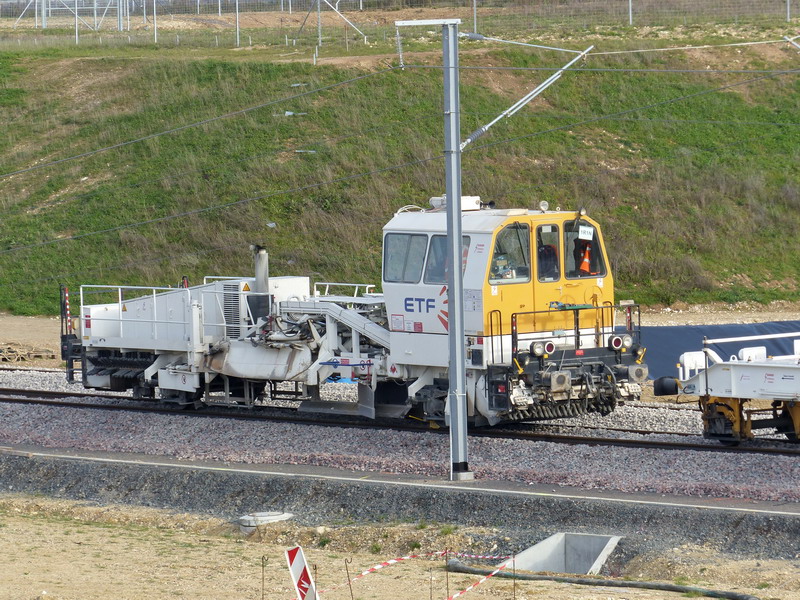 (5) 99 87 9 425 503-3 SSP 103 ETF.jpg