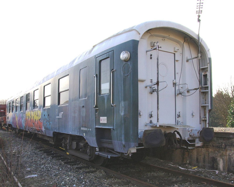 80 87 979 2 621-5 Uas H80 0 SNCF-AM (2013-02-20 gare de Tergnier) + 08-16 GS - 99 87 9 222 012-6 SNCF-AM (6).jpg