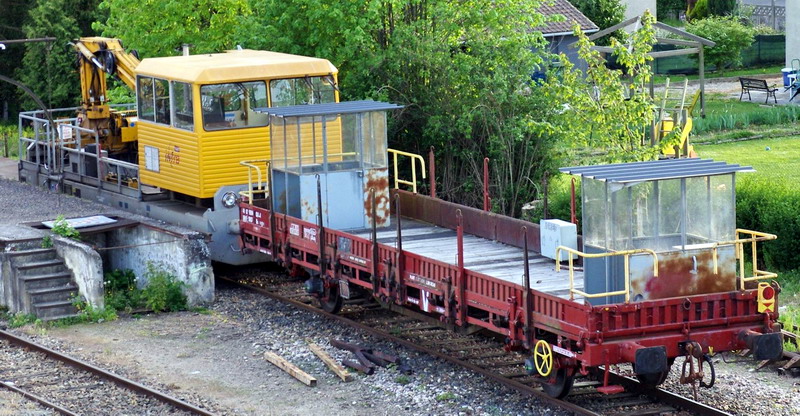 99 87 9 285 203-5 (2014-03-20 gare de Tergnier) DU 84 C 7.103 AM (1).jpg