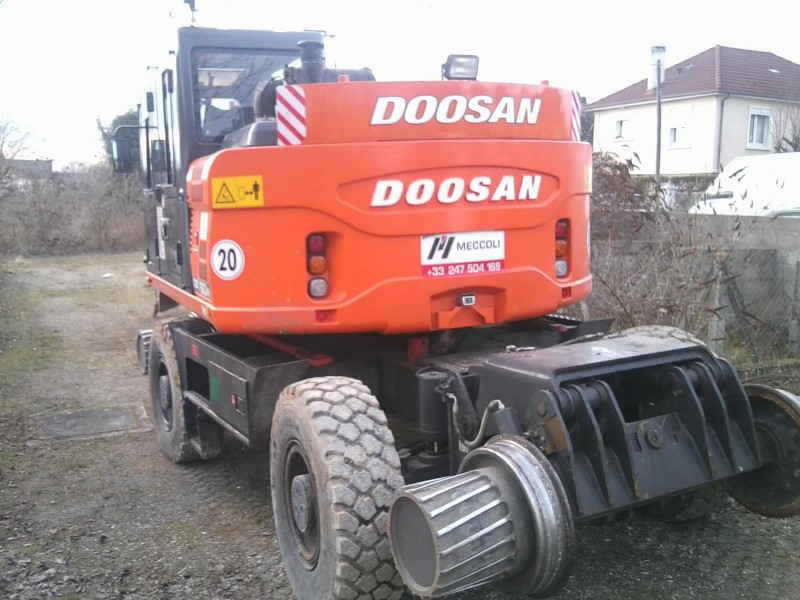 Pelle Meccoli (21) [Sttx].jpg