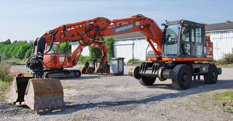 Doosan DX 160W RR (2016-08-16 Chaulnes) SA Labaere (26).jpg
