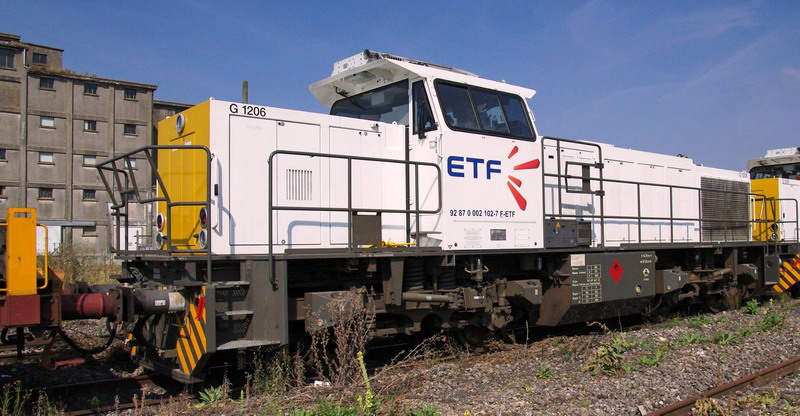 G 1206 BB 570 2102 (2016-08-16 gare de Chaulnes) 92 87 0 002 102-7 F-ETF (16).jpg