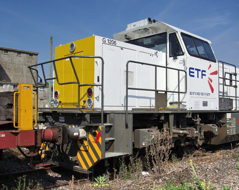 G 1206 BB 570 2102 (2016-08-16 gare de Chaulnes) 92 87 0 002 102-7 F-ETF (17).jpg