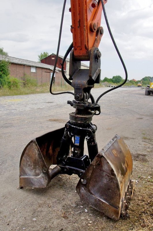 Doosan DX 160W RR (2016-08-27 gare de Ham) SA Labaere (3).jpg