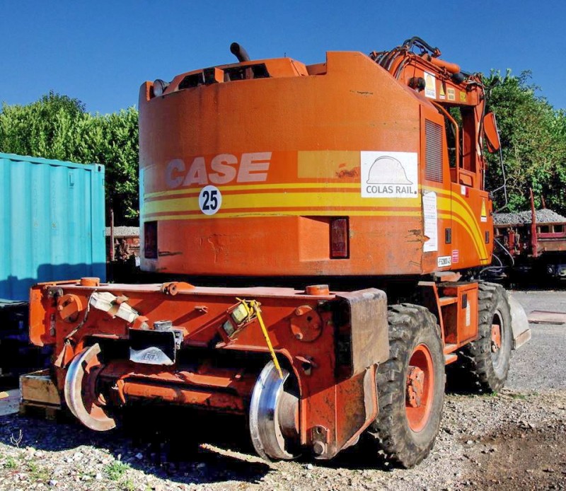 CASE 788 PRR (2016-09-14 gare de Chaulnes 80) Colas Rail F 6200043 (2).jpg