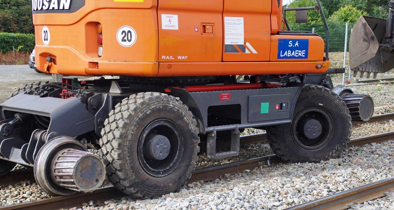 Doosan DX 160W RR (2016-09-27 Flavy le Martel SA Labaere (9).jpg