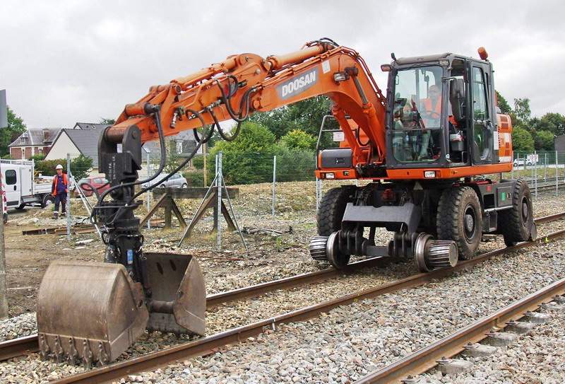 Doosan DX 160W RR (2016-09-27 Flavy le Martel SA Labaere (14).jpg
