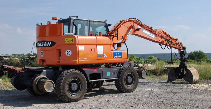 Doosan DX 160W RR (2016-09-27 Flavy le Martel SA Labaere (20).jpg