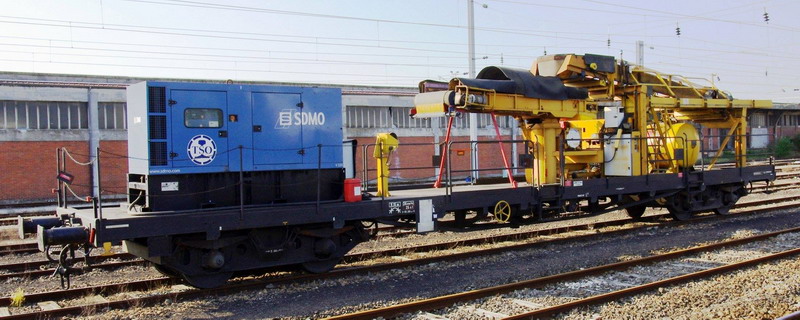 99 87 9 352 534-1 TSO (2013-06-05 gare de Saint Quentin) (1).jpg