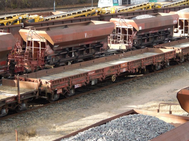 80 87 977 3 411 4 Uas  R39-6  R (1).JPG