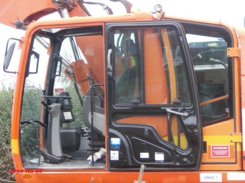 UNAC 22 TRR CATM315DLW5 M05000 Colas=34.JPG