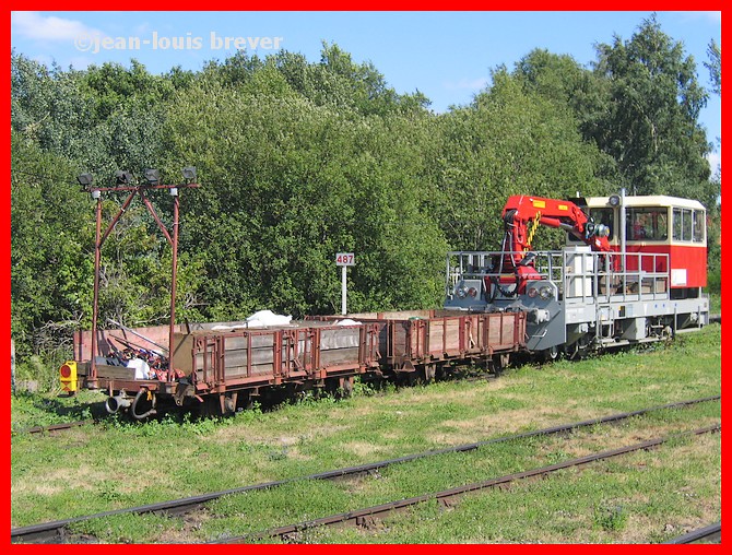 63 VOLVIC_CA_draisine grue et wagonnets au Km 487.jpg