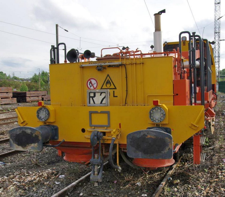 99 87 9 125 522-2 (2015-10-25 gare de Saint Quentin) R21 Colas Rail (26).jpg