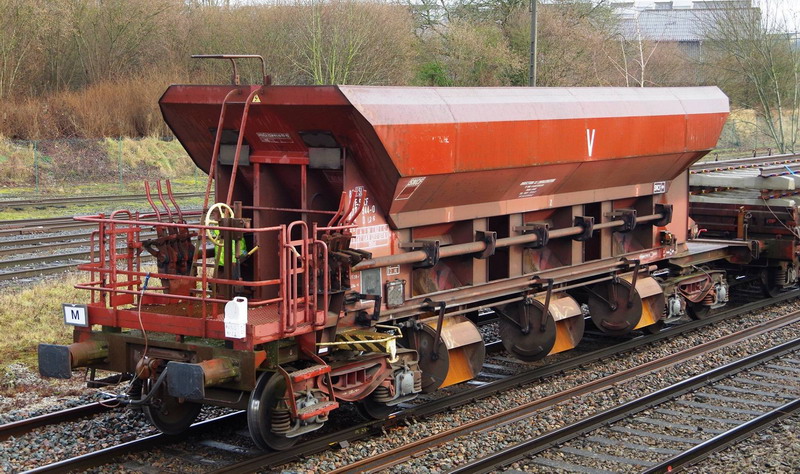 80 87 977 7 944-0 Uas D12 6 F SNCF-PSL (2017-01-10 Eppeville PN37 et 38) (1).jpg