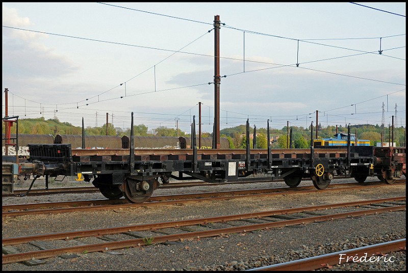 99 87 938 3 799-3 Poitiers01 150411-border.jpg