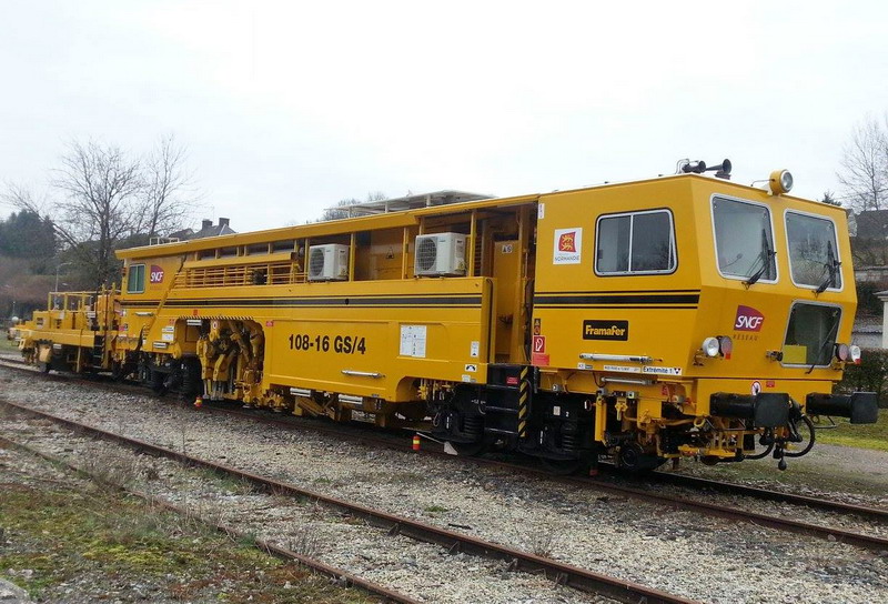 99 87 9 122 067-1 (2017-02-00 Villedieu les Poêles) 108-16 GS-4 SNCF-INFRA-RO (1).jpg