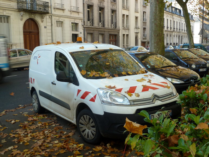 Citroën Berlingo (2015-11-07 Tours) DL-303-DC (2).jpg