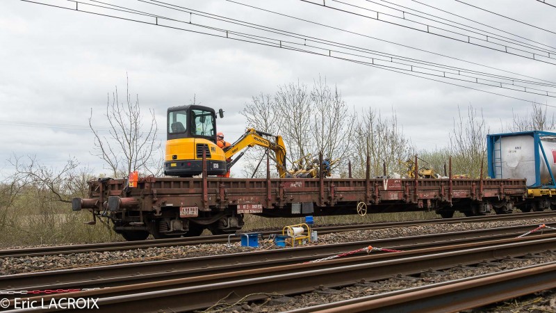 80 87 977 3 180-5 Uas R39 6 F SNCF-PSL (1).jpg