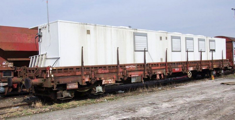 80 87 977 4 502-9 Uas R39 6 SNCF-PSL (2013-03-22 Saint Quentin) (1).jpg