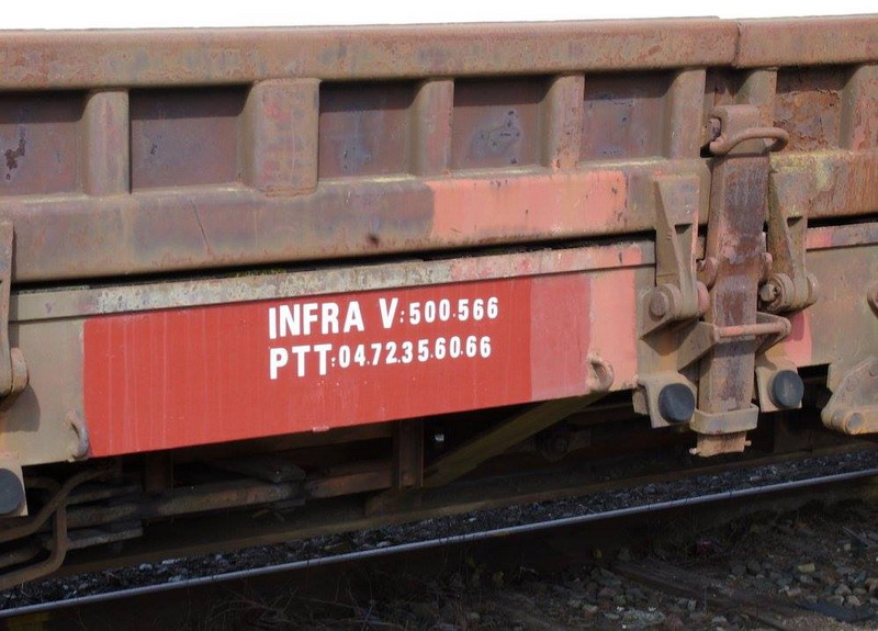 80 87 977 4 502-9 Uas R39 6 SNCF-PSL (2013-03-22 Saint Quentin) (8).jpg