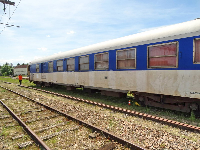 80 87 979 3 008-4 Uas H55 0 F SNCF-MN (2017-05-17 Nuit sous Raviéres) (6).jpg