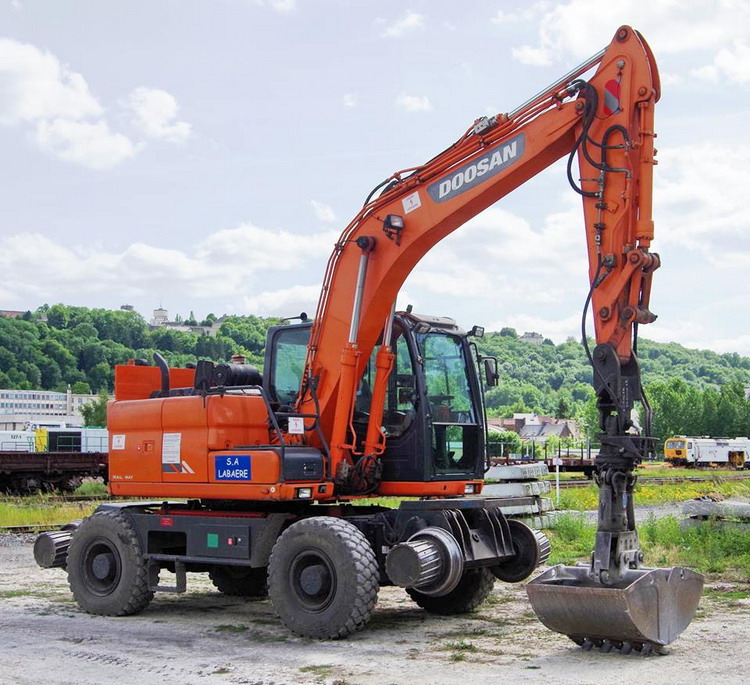Doosan DX 160W RR (2017-06-16 Laon) SA Labaere (1).jpg