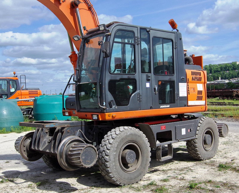 Doosan DX 160W RR (2017-06-16 Laon) SA Labaere (7).jpg