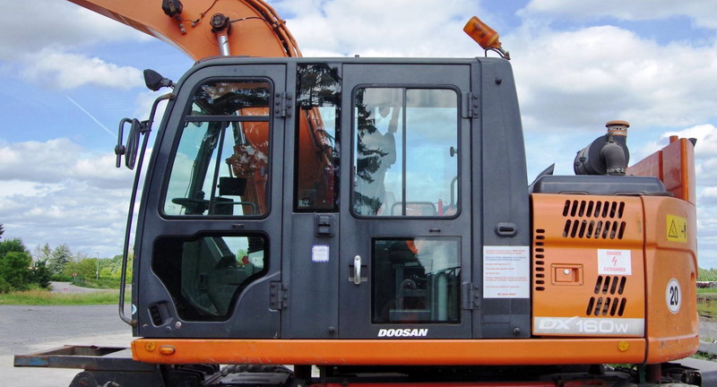 Doosan DX 160W RR (2017-06-16 Laon) SA Labaere (10).jpg