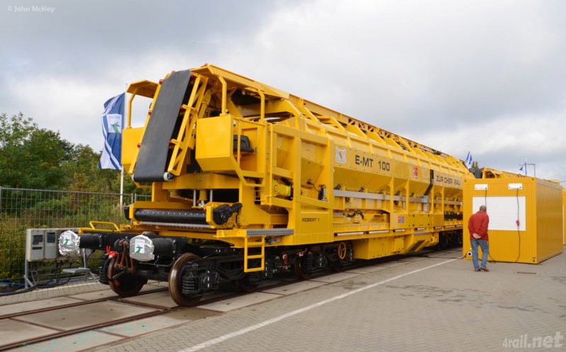 ger_bgm_e-mv100_innotrans2014_1_182_berlin_2014_L.jpg