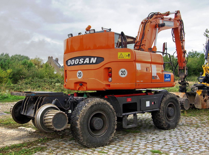 Doosan DX 160W RR (2017-09-15 Appilly) SA Labaere (5).jpg