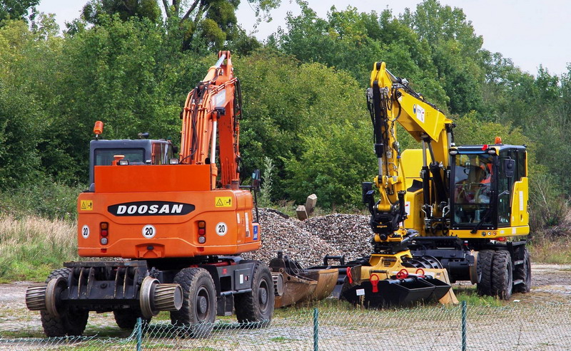 Doosan DX 160W RR (2017-09-18 Appilly) (1).jpg