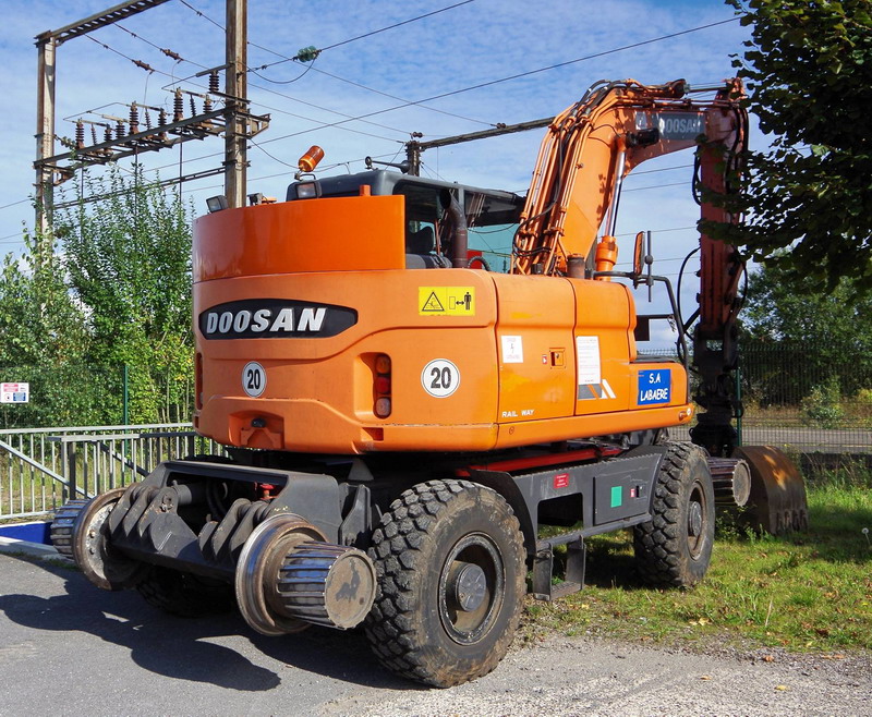 DOOSAN DX 160W RR (2017-09-27 Fresnoy-le-Grand) LABAERE (2).jpg
