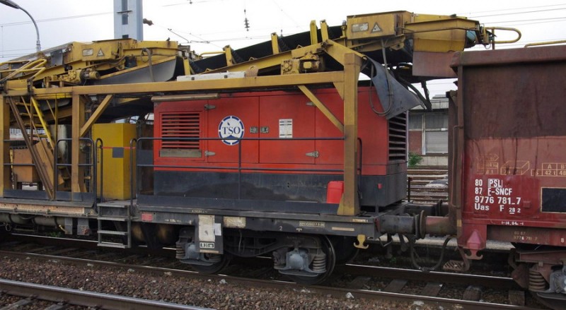 99 87 9 352 513-5 (2013-05'23 gare de Saint Quentin) TSO (2).jpg (147.88 Kio) Vu 8480 fois 99 87 9 352 513-5 (2013-05'23 gare de Saint Quentin) TSO (2).jpg