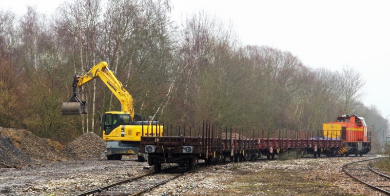 2018-02-19  base de Ham déchargement vieux ballast (1).jpg