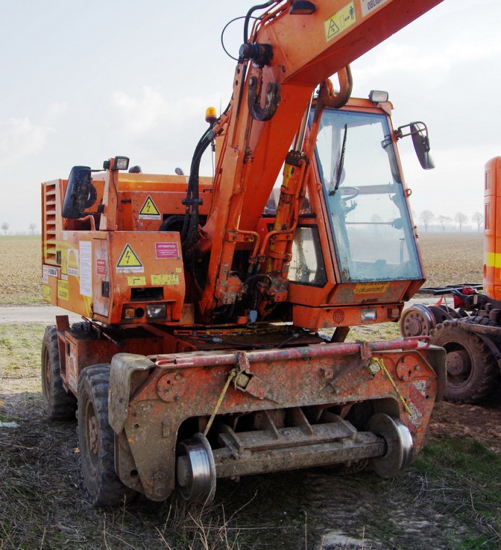 CASE 688B PRR (2018-02-26 PN n°27 à Curchy) Colas Rail F 6200014 (2).jpg