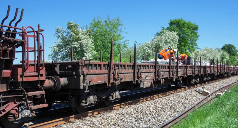 80 87 977 5 977-2 Uas R39 6 SNCF-PSL (2018-05-08 PKn°71 à Jussy) (1).jpg (198.82 Kio) Vu 846 fois 80 87 977 5 977-2 Uas R39 6 SNCF-PSL (2018-05-08 PKn°71 à Jussy) (1).jpg