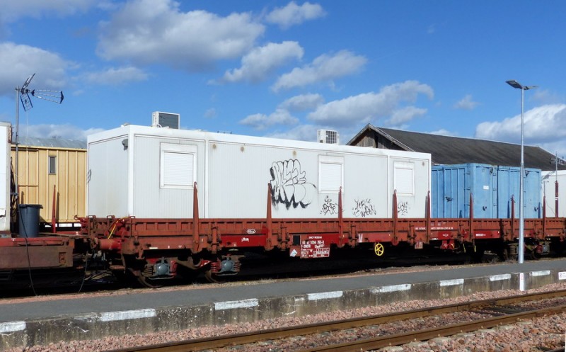 80 87 979 4 765-8 Uas R55 6 F-SNCFR (2019-03-11 gare de Joué-les-Tours) (1).jpg (169.66 Kio) Vu 2381 fois 80 87 979 4 765-8 Uas R55 6 F-SNCFR (2019-03-11 gare de Joué-les-Tours) (1).jpg